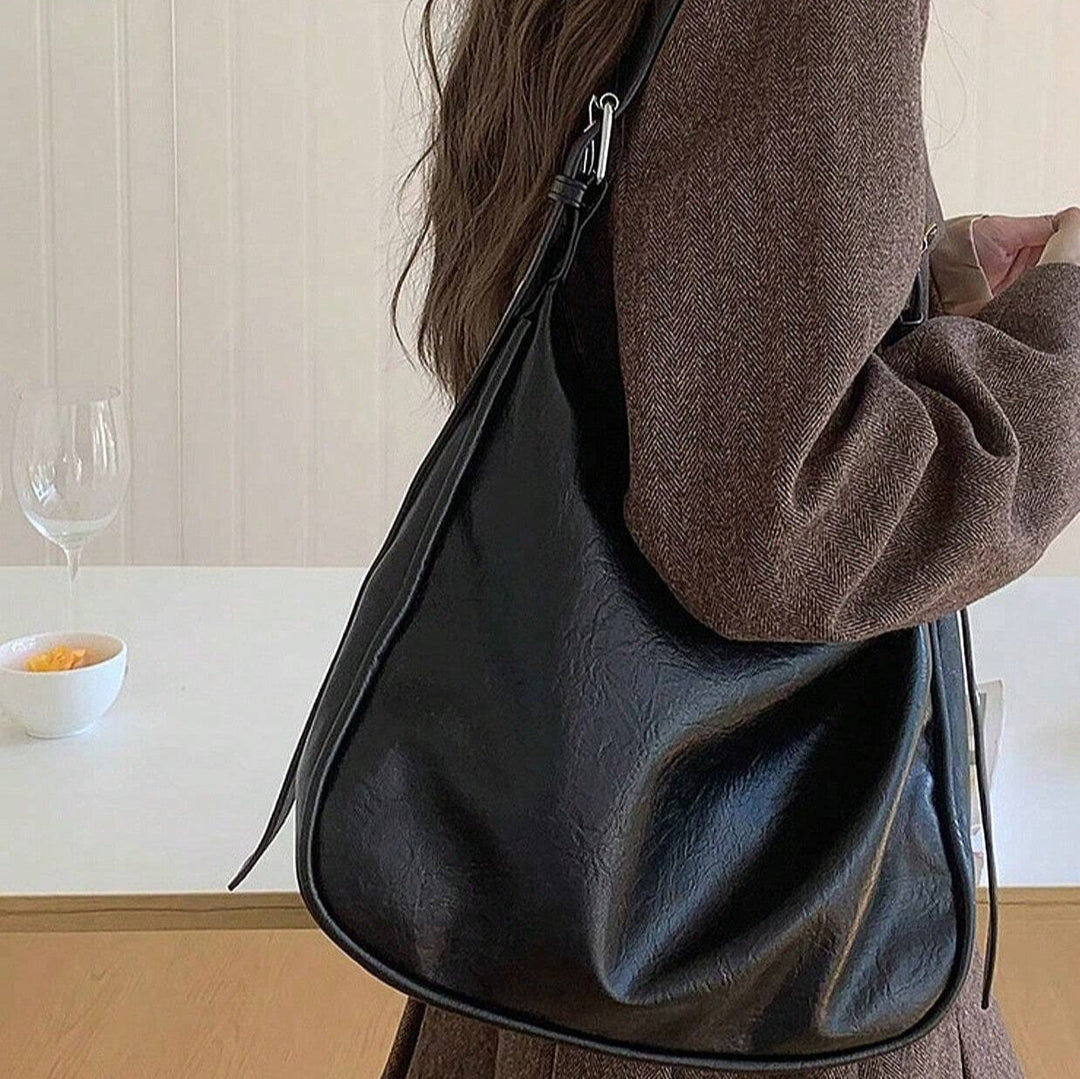 Nora™ Hobo I Black