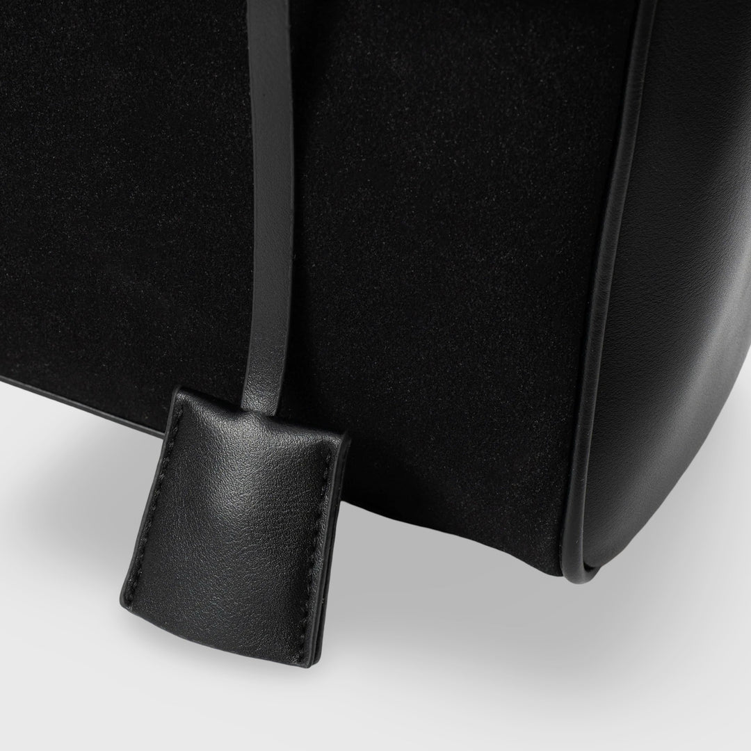 Amara™ Suede Bag I Black