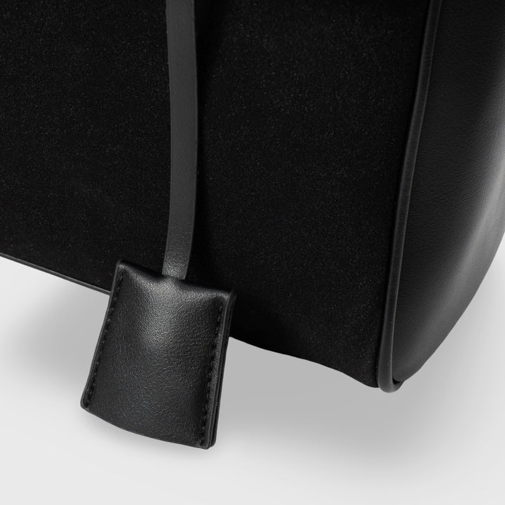 Amara™ Suede Bag I Black