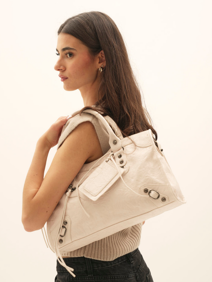 The Raven™ Bag medium I Light beige