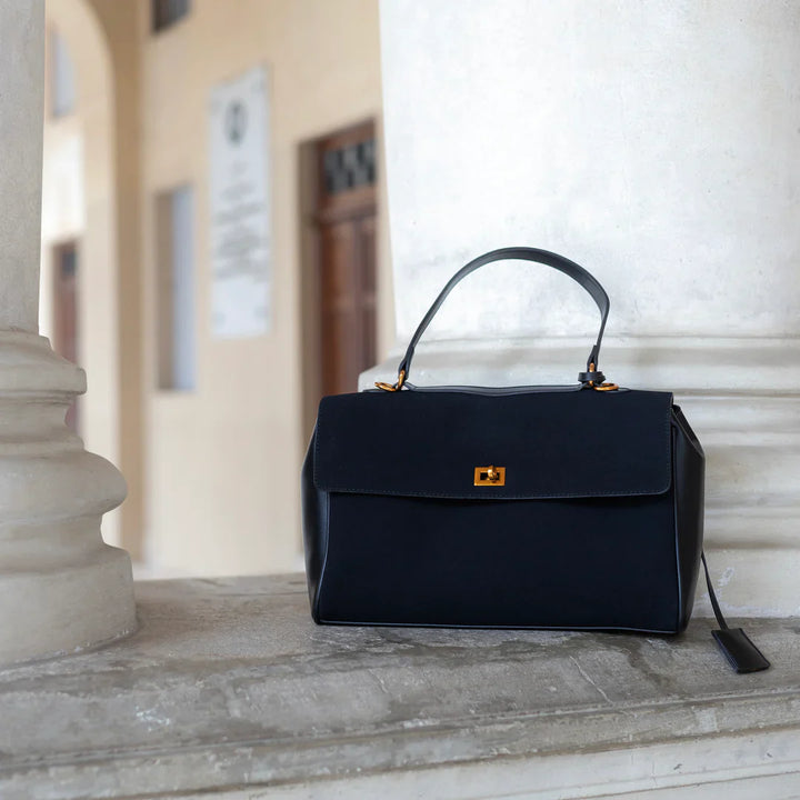Amara™ Suede Bag I Black